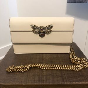 queen margaret gg supreme wallet on chain
